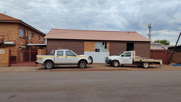 220  m² Commercial space