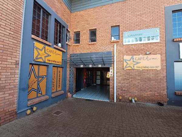 293  m² Industrial space