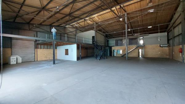 952  m² Commercial space