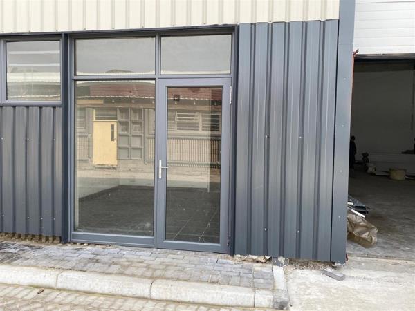 398  m² Industrial space