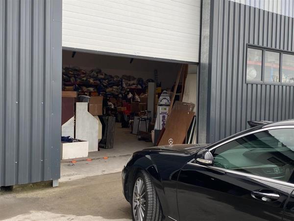 351  m² Industrial space