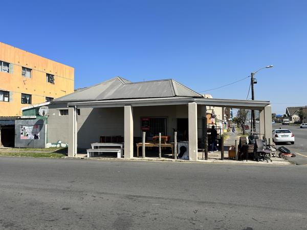 217  m² Commercial space