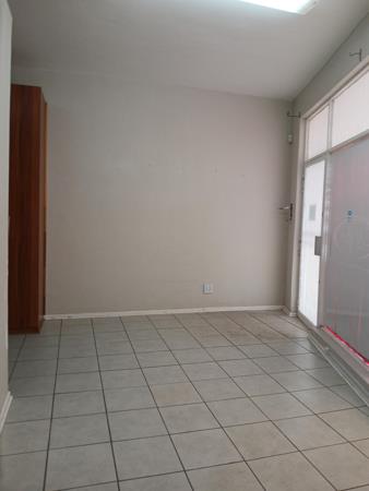 55  m² Commercial space