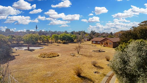 8 565 m² Smallholding