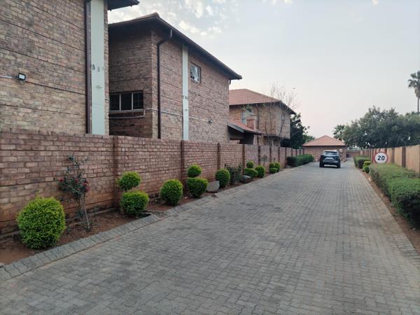 4 Bedroom Townhouse