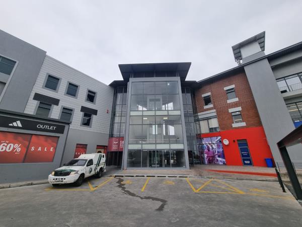 187  m² Commercial space