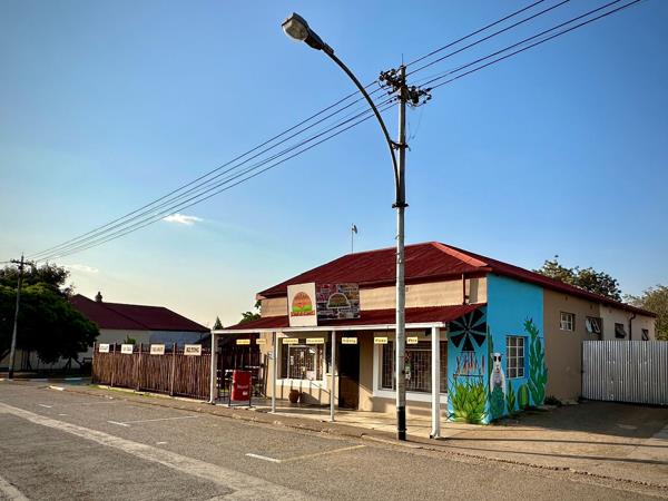 153  m² Commercial space