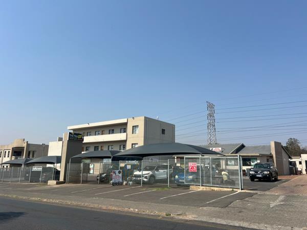 28  m² Commercial space