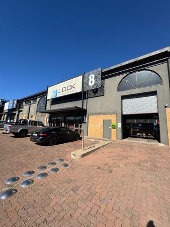 599  m² Commercial space