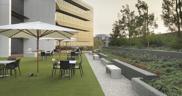 104.4  m² Commercial space