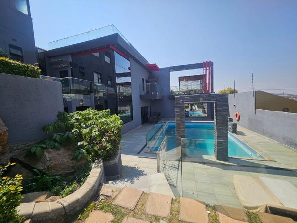 5 Bedroom House