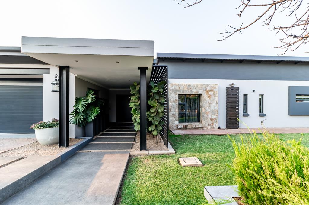 5 Bedroom House