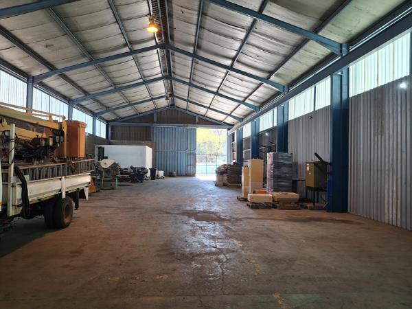 984  m² Industrial space