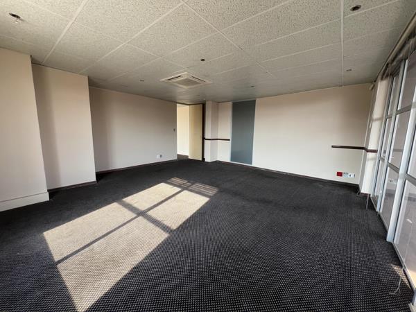 380  m² Commercial space