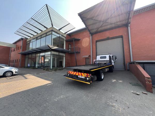 954 m² Industrial space