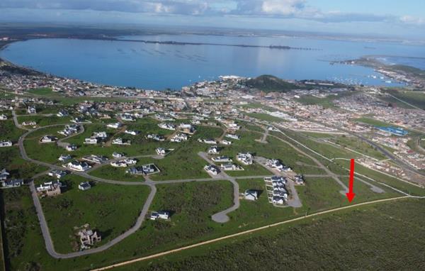 743 m² Land