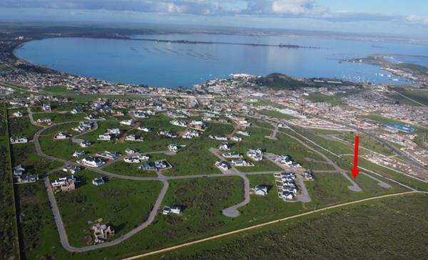653 m² Land