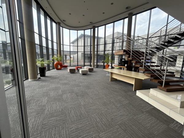 610  m² Office Space
