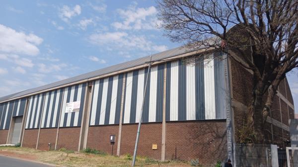 490  m² Commercial space