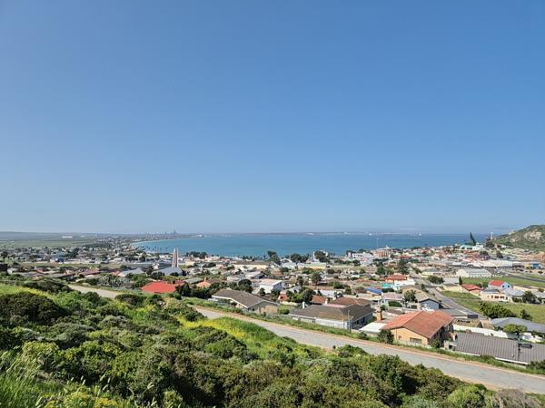 751 m² Land
