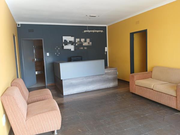 300  m² Commercial space