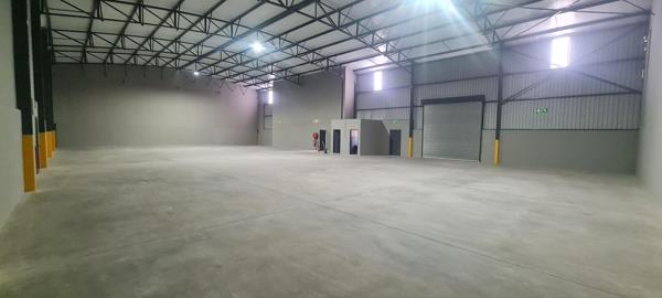 879  m² Industrial space