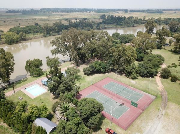 515 m² Land