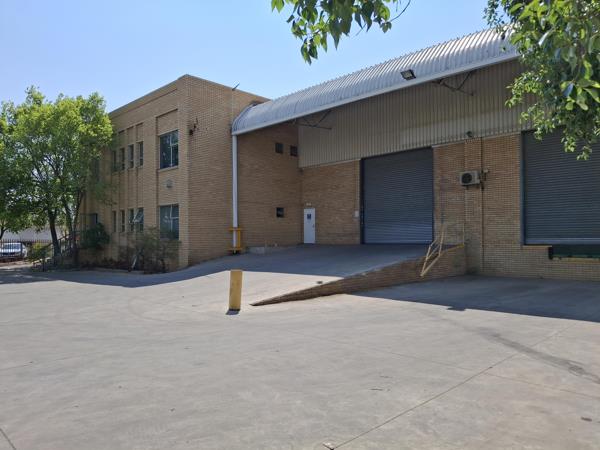 1 235  m² Industrial space