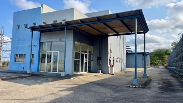 4 000  m² Commercial space