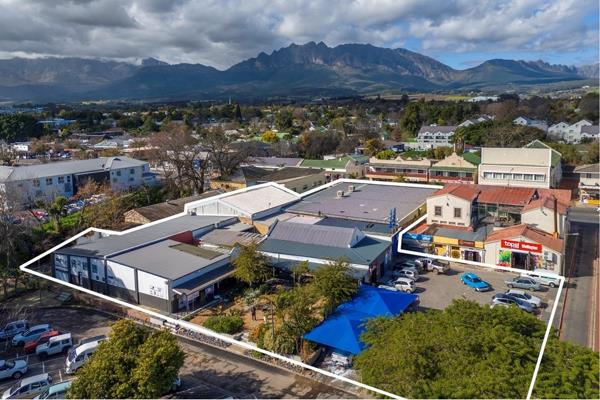 3 490  m² Commercial space