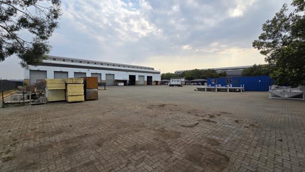 1 700 m² Industrial space