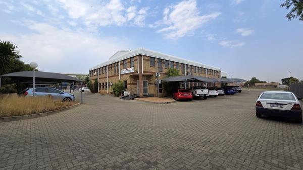 1 700 m² Industrial space