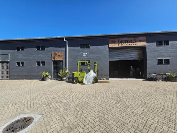 216  m² Industrial space