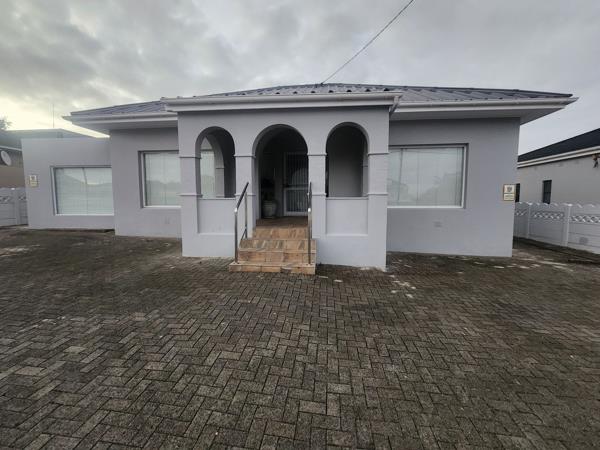 215  m² Office Space