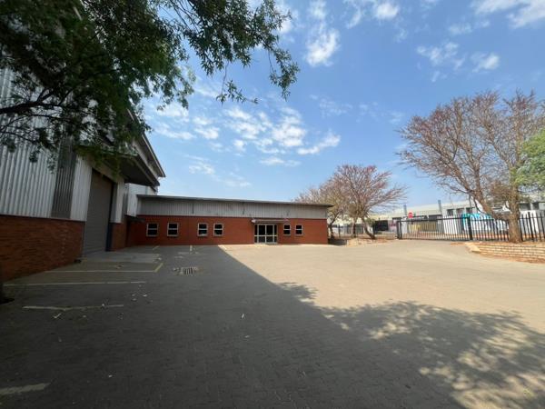 1 500  m² Industrial space