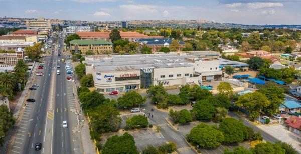 144  m² Retail Space