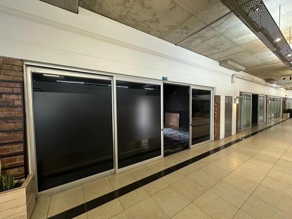 175  m² Commercial space