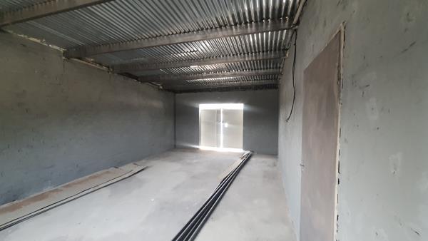 350  m² Commercial space