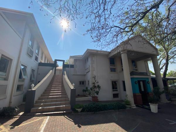 380  m² Office Space