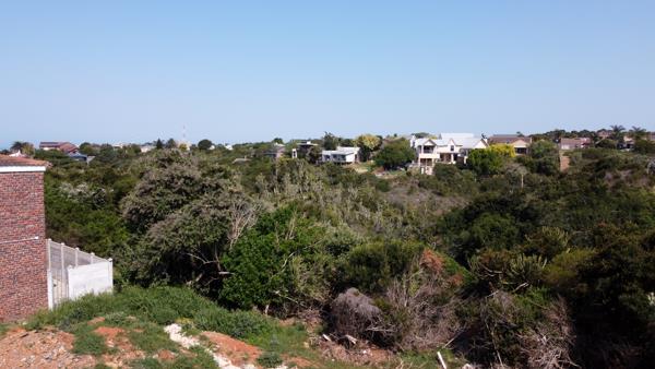 700 m² Land