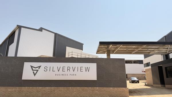 785  m² Industrial space