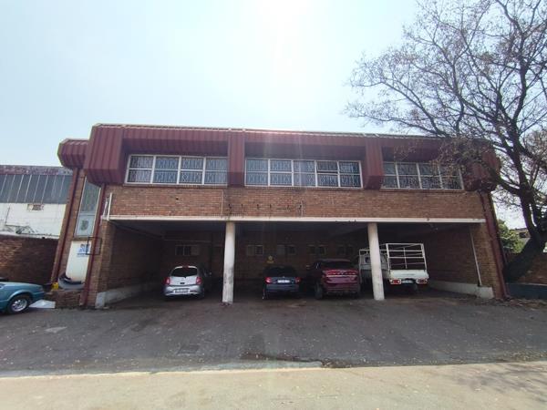 554  m² Industrial space