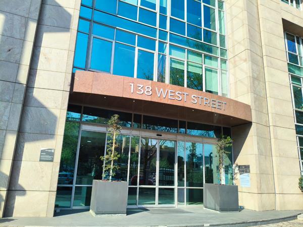 552  m² Office Space