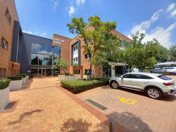 369 m² Commercial space