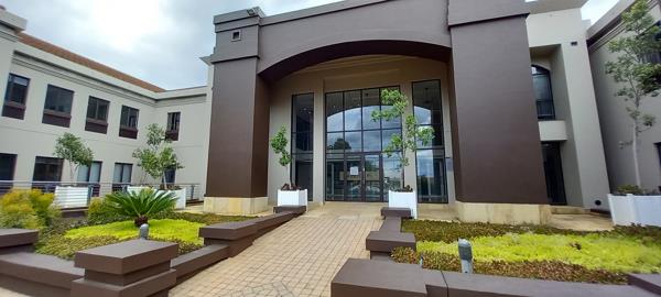 370  m² Commercial space