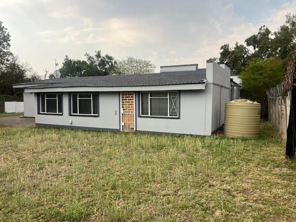 823  m² Commercial space