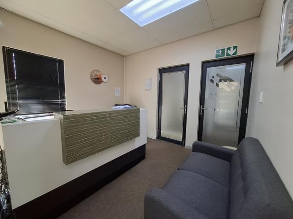 169  m² Commercial space