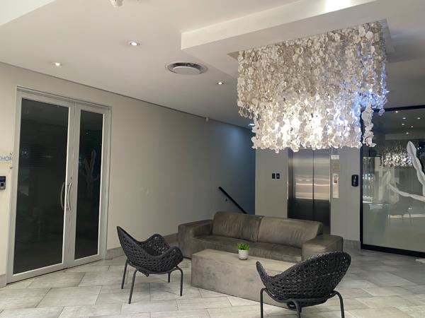 194  m² Commercial space