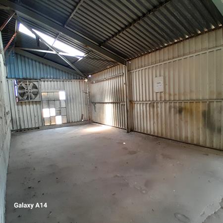 1 000  m² Industrial space