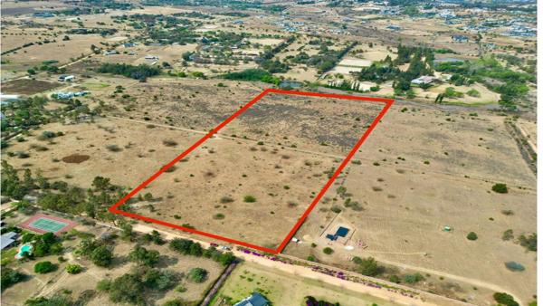 8.7 ha Land